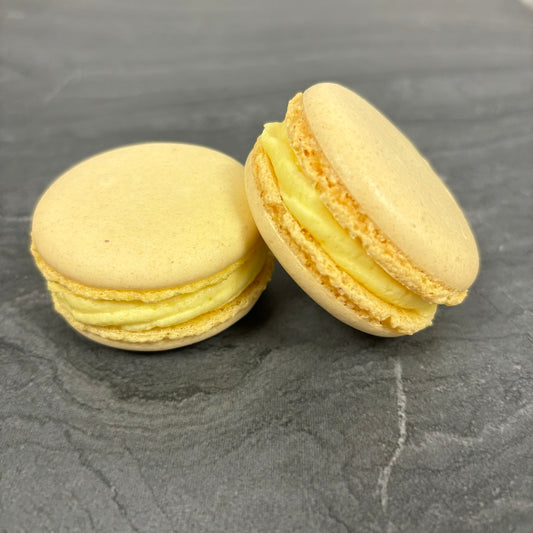 Passionfruit Macaron (1)